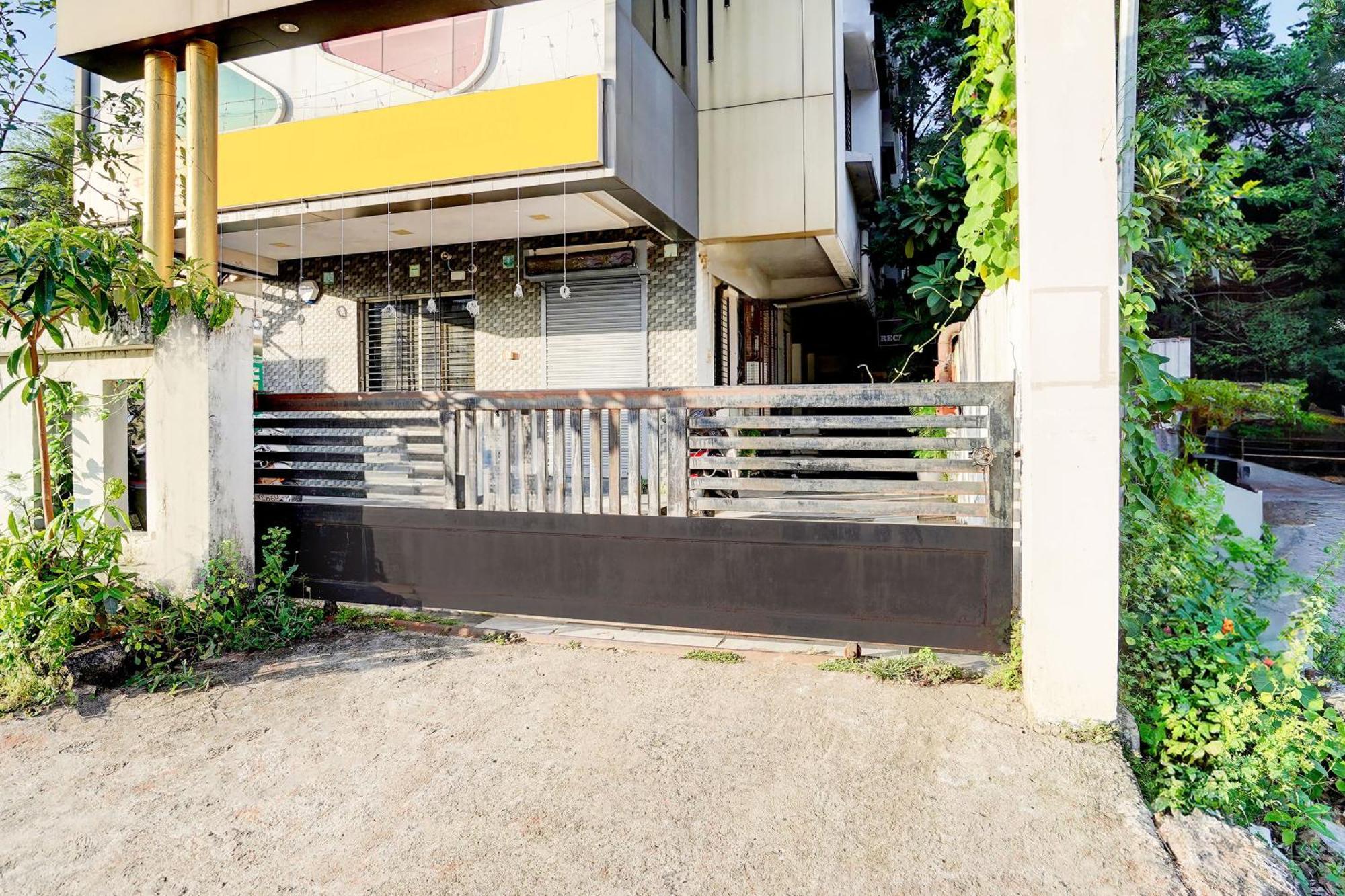 Super Hotel O Katol Road Friends Colony Nagpur Bagian luar foto
